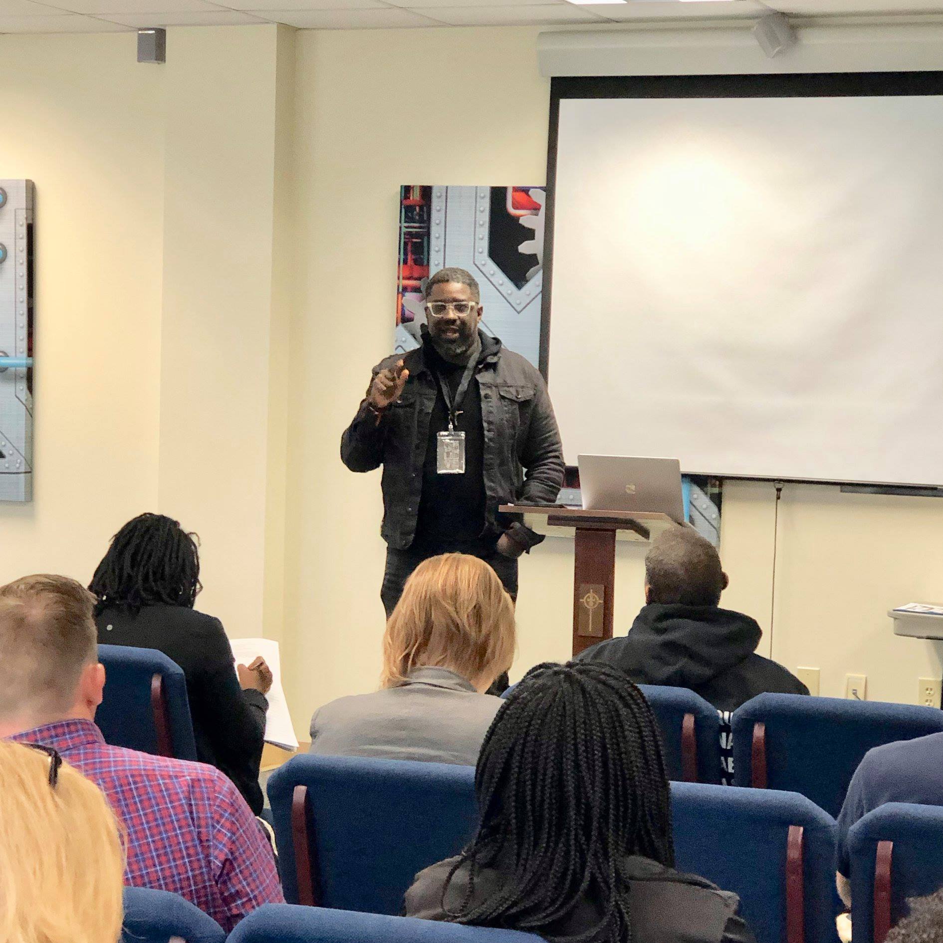 attachment-5ceeb7354e17b63af3232655